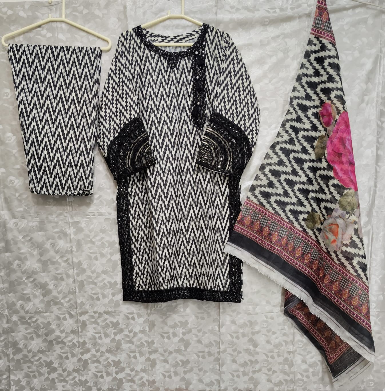 Lawn 3 Piece Suits