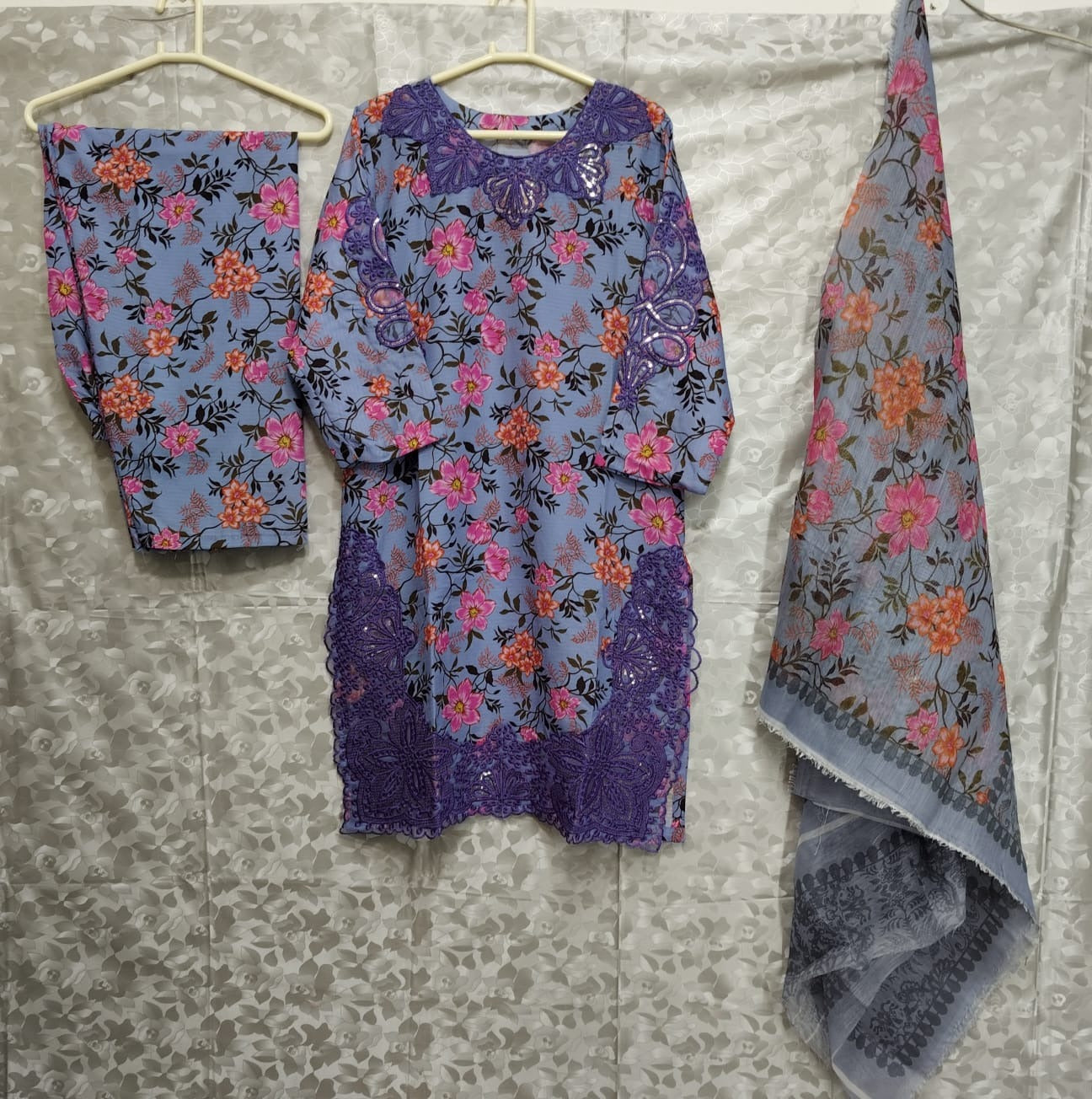 Lawn 3 Piece Suits